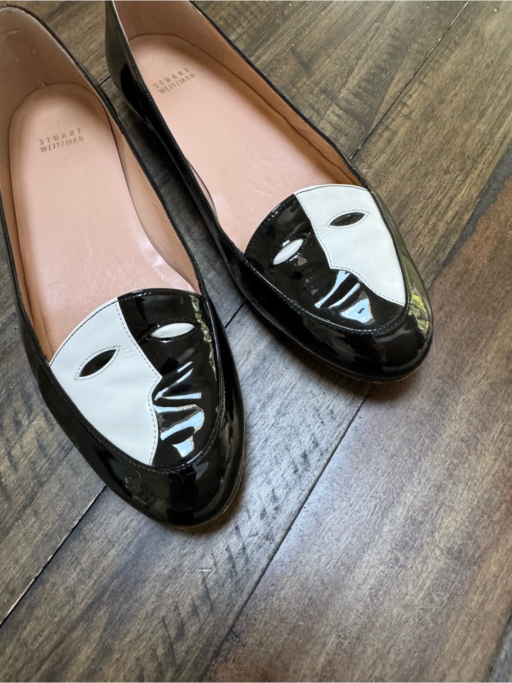 Stuart Weitzman | Theatre Mask Patent Leather Loafer Flats - Picture 7 of 10